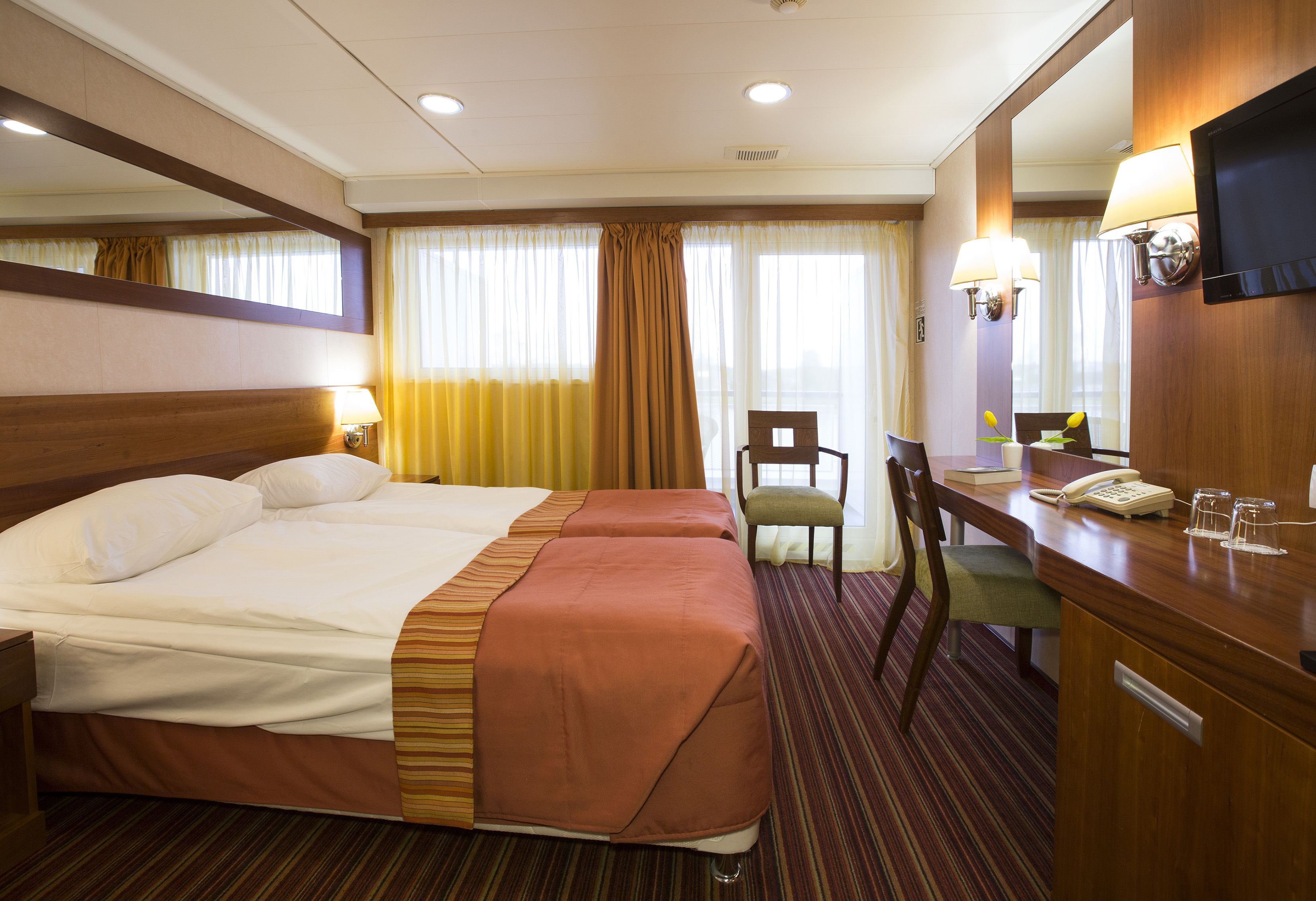CroisiEurope Rostropovitch Deluxe Cabin 1.jpg